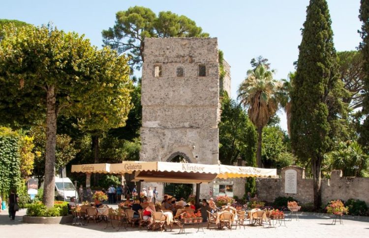 Moorish tower Villa Rufolo entrance